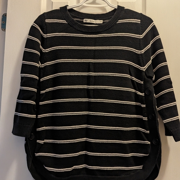 Two 3/4 sleeve sweaters from reitmans size M - Picture 8 of 12